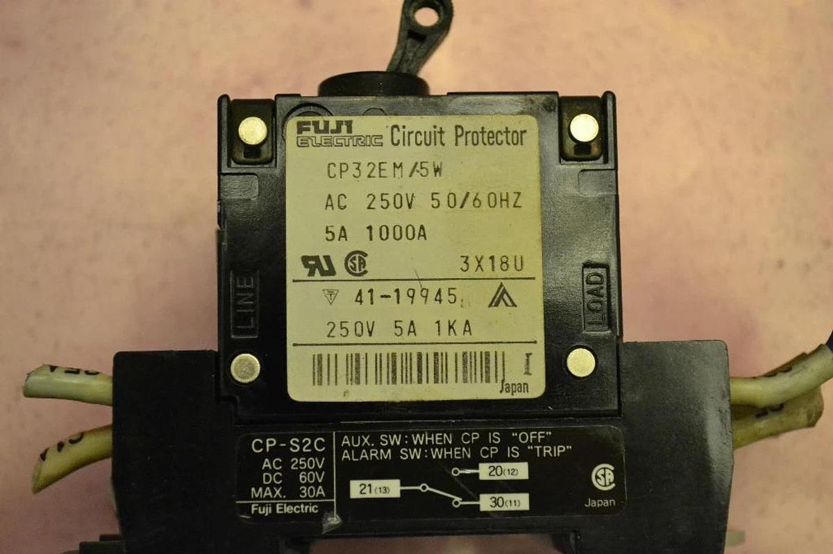 Used FUJI ELECTRIC CP32EM/5W CP32M 5W 5A 5 A 5AMPS 250V 250 V