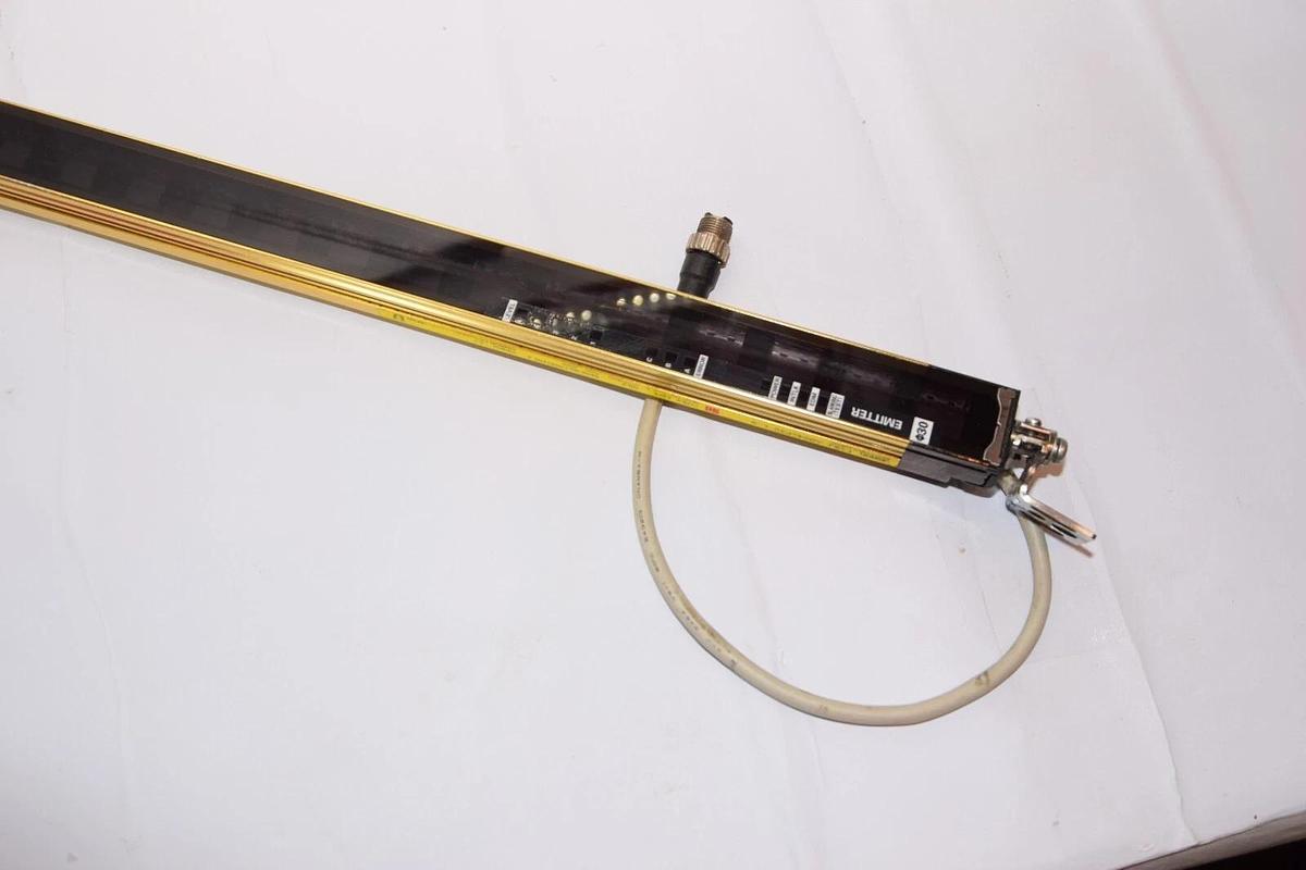 Used Omron F3SJ-A0845P30-L-S Type 4 Safety Light Curtain