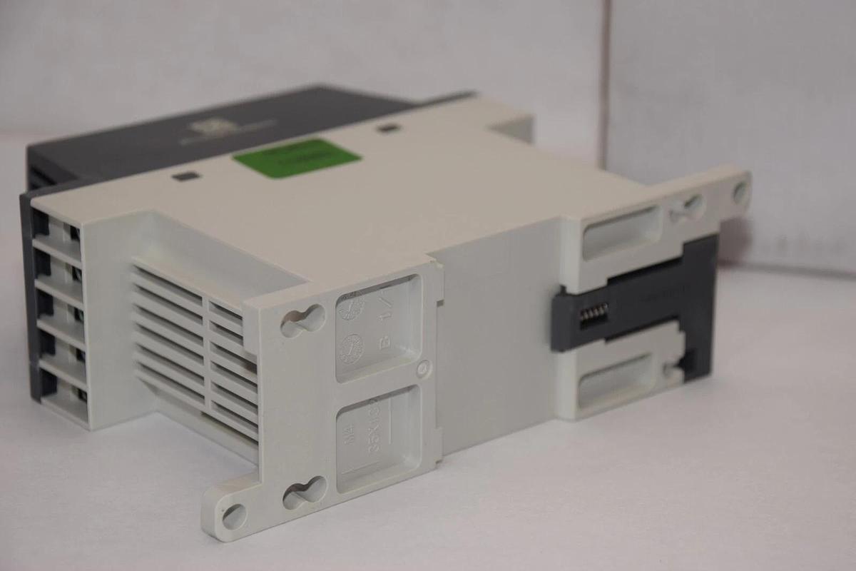 (NEW) ABB PSR12-600-11 , PSR1260011 , 1SFA896106R1100 Soft Starter