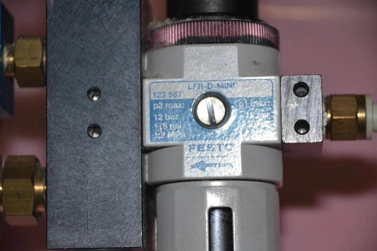 Used FESTO FILTER REGULATOR 162687 K.7326 V SA-200229 LFR-D-MINI 12 BAR 171 PSI L122