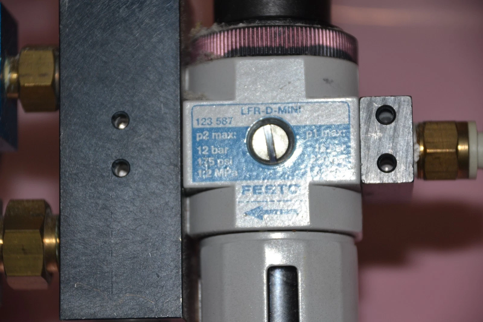 Used FESTO FILTER REGULATOR 162687 K.7326 V SA-200229 LFR-D-MINI 12 BAR 171 PSI L122
