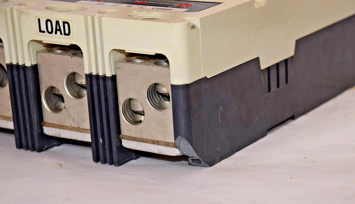 Used Cutler Hammer Breaker LD3500 LD35k 500 Amp 500A 6613C98G02 3pole 600vac  *read*