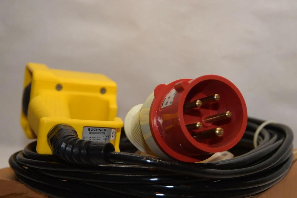 (NEW) EUCHNER ZSR2C2G10CC1736 073268 Enabling Switch With Walther 16A-11h Plug