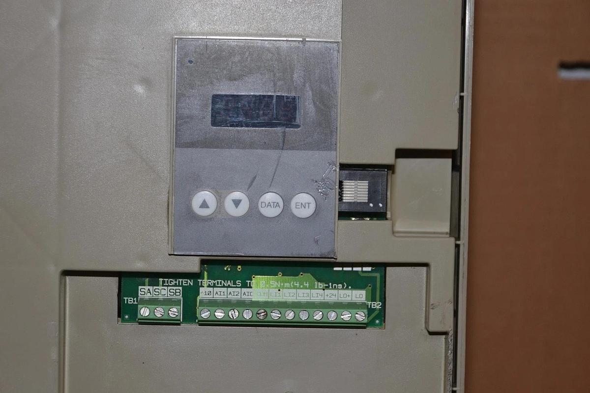 Used TELEMECANIQUE SQUARE D DRIVE ATV18D23N4 20 HP 15 KW 3 PH 460 V 60 A