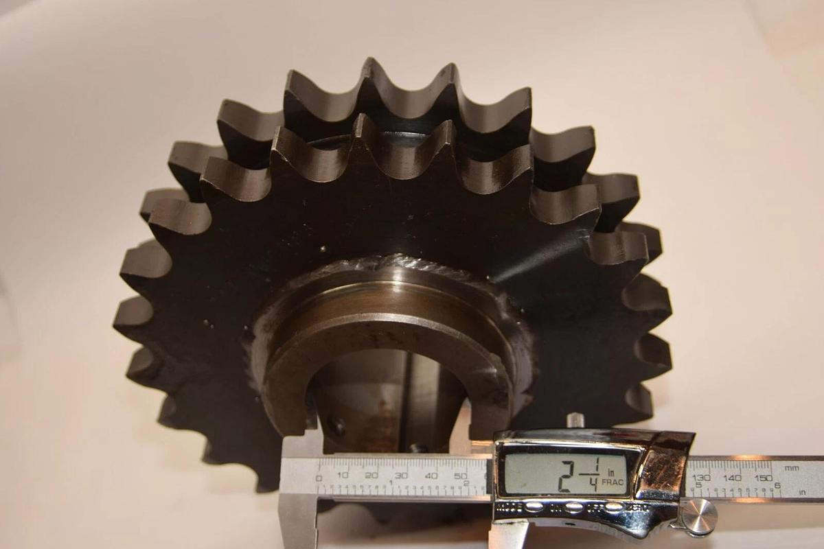 (NEW) MARTIN D80B23 23 Teeth 2-1/4" Bore Double Row Sprocket