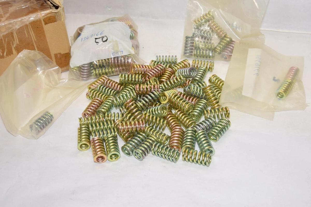 (NEW - Approx. Lot 45) SMC 1349166 1-1/4" x 5/8" Springs
