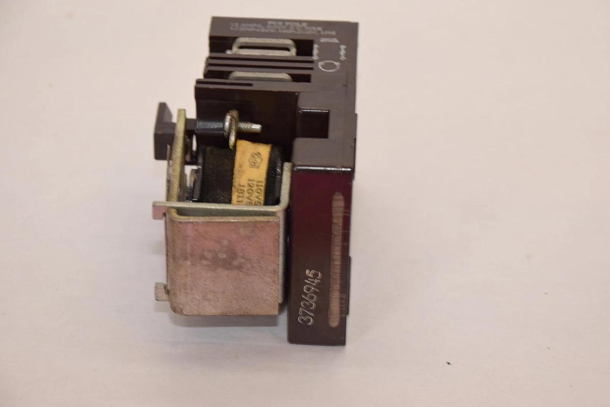 Used CUTLER HAMMER 9575H2613A 2 Pole 1/2HP - 120V , 2HP -240V , 1HP Relay