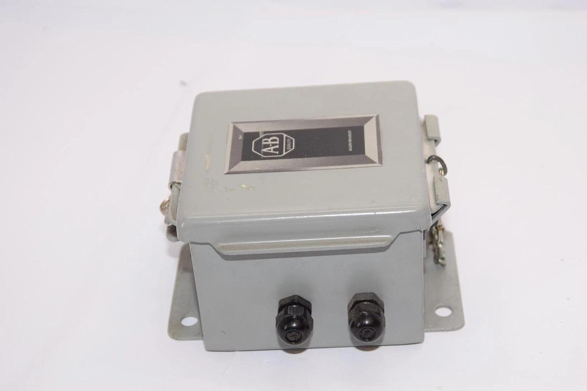 Used ALLEN BRADLEY 1770-SC Data Highways Station Connector