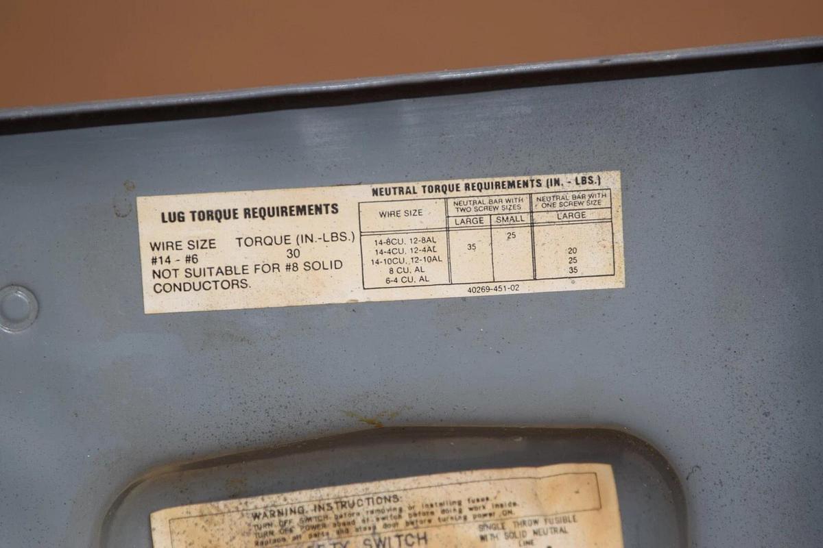 Used SQUARE D Safety Switch D321N 30A 30 Amp 240V Series E1 Safety Switch