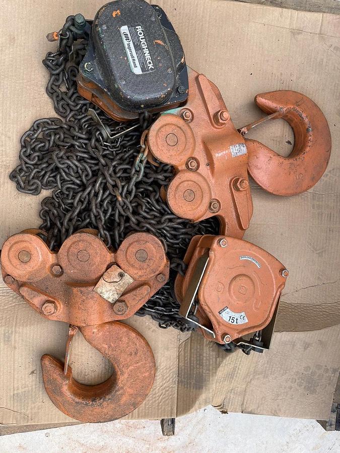 Used Ingersoll Rand Roughneck 15 Ton Chain Hoist Model VL2-150 10ft lift  30k lb