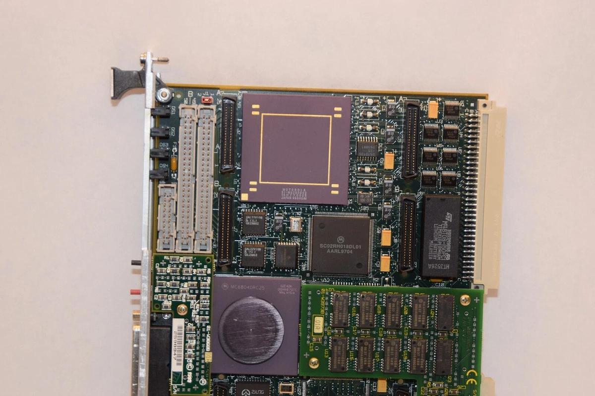 Used ADEPT TEHNOLOGY 84-W8973B01A Rev B 10332-00712 Rev P2 Circuit Board