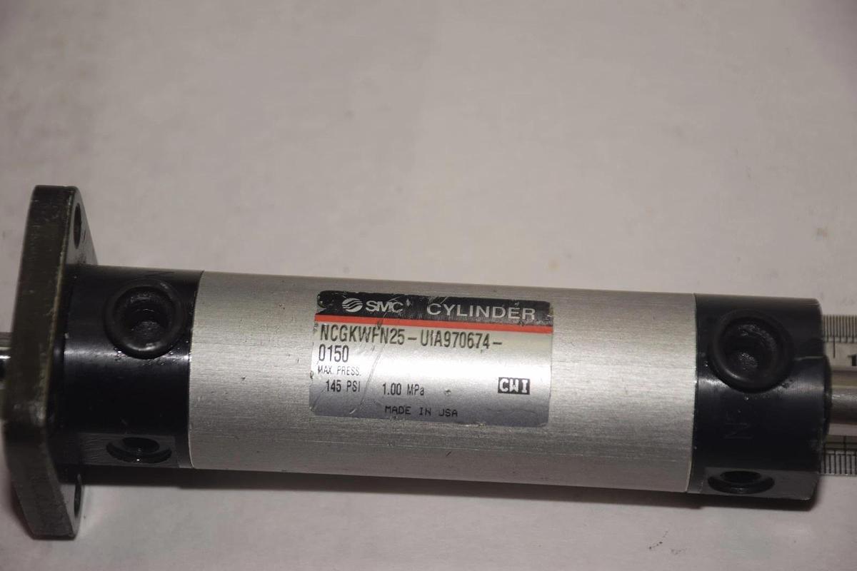 SMC NCGKWFN25-UIA970674-0150 2" STROKE 145psi 1.00MPa PNEUMATIC CYLINDER