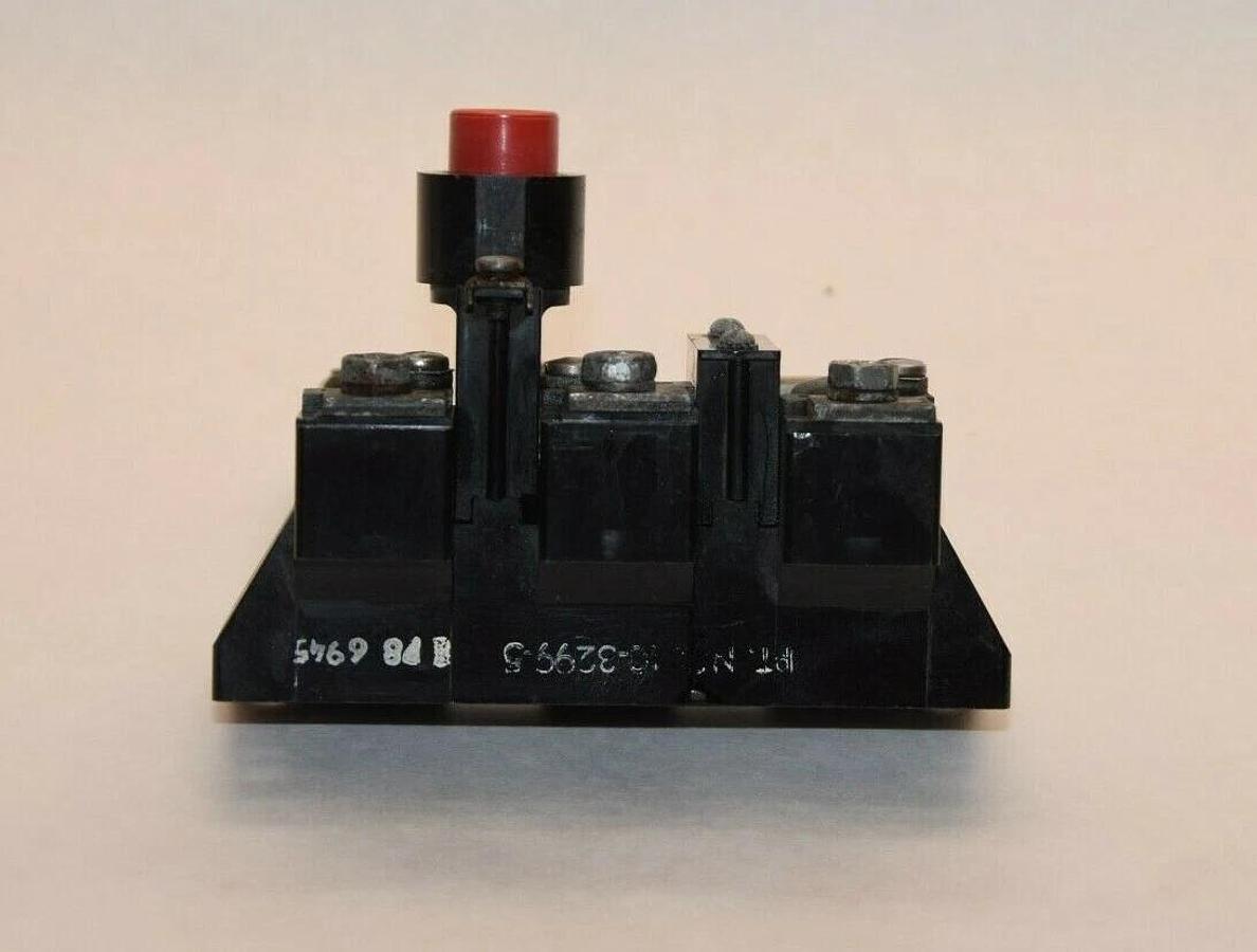 Used CUTLER HAMMER 10-3299-5 1032995 3 Pole Stop/Rest Relay