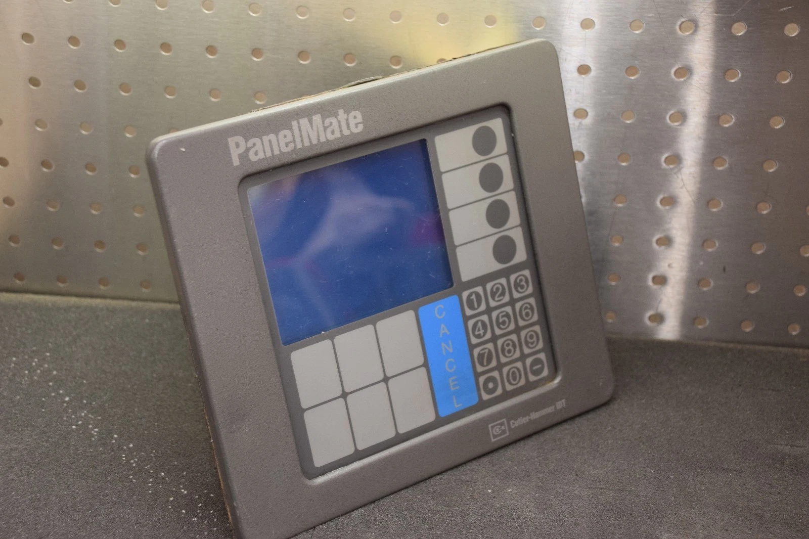 Used CUTLER-HAMMER 92-01227-01 PANELMATE 1000  18-30VDC, Untested Sold as is