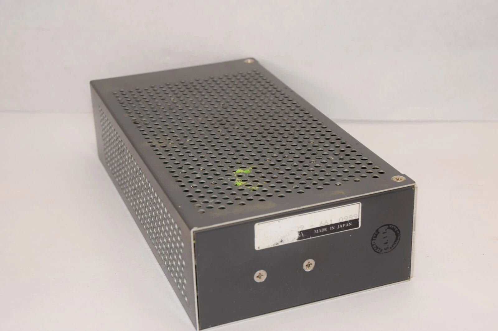 Used LAMBDA LUT-14-133 148W 110-175V Power Supply