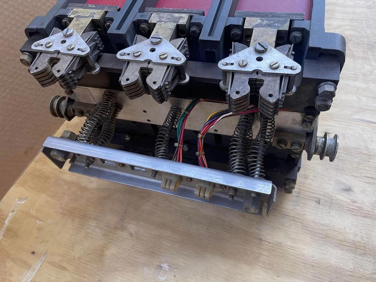 Used Westinghouse SPB100 Pow-R-Breaker Ins Case Breaker Frame 800a  Plug 8SPB600 600a