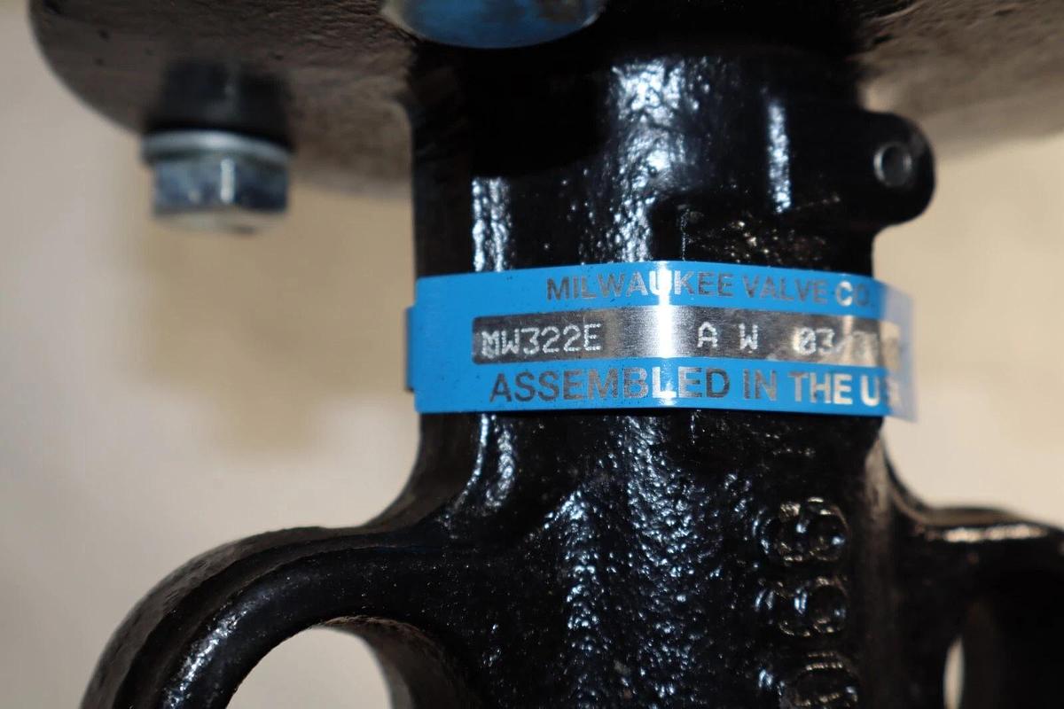 Milwaukee Cast Iron Butterfly Valve MW322E  MW322E AW  10" 10 in  150PSI