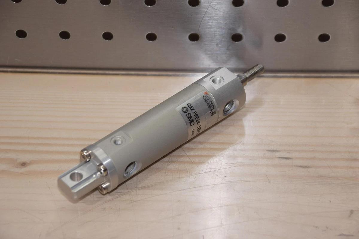 SMC NCDGCN20-0100 145psi PNEUMATIC CYLINDER NEW
