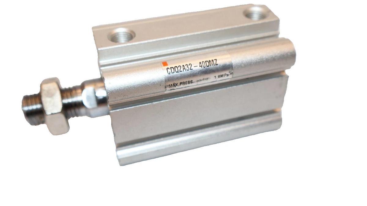 (NEW) SMC CDQ2A32-40DMZ , CDQ2A3240DMX 1.0MPa Pneumatic Compact Cylinder