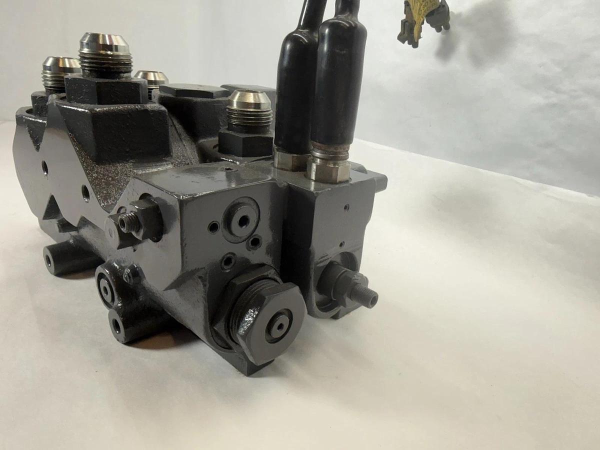 Used Altec Vermeer Prince Hydraulic Valve 1 Spool Valve block 1139 DB8505-800 AE21