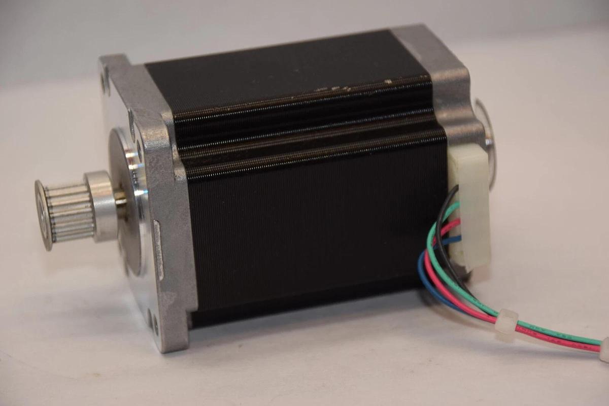 Used VEXTA ORIENTAL P0215-9212HE 2ph 2 phase Stepping Stepper Motor