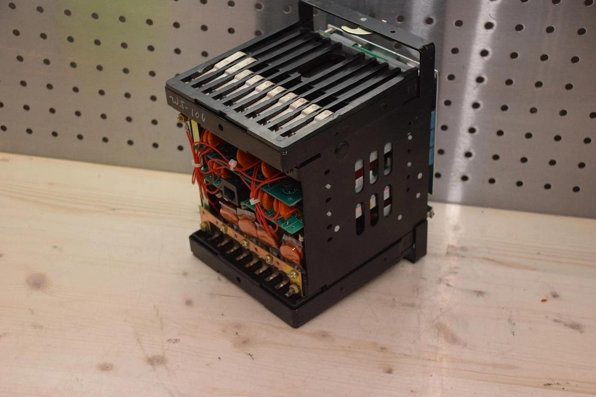 Used GE GENERAL ELECTRIC VOLTAGE RELAY 5AMP 48/125VDC 50/60HZ MDP201A2A