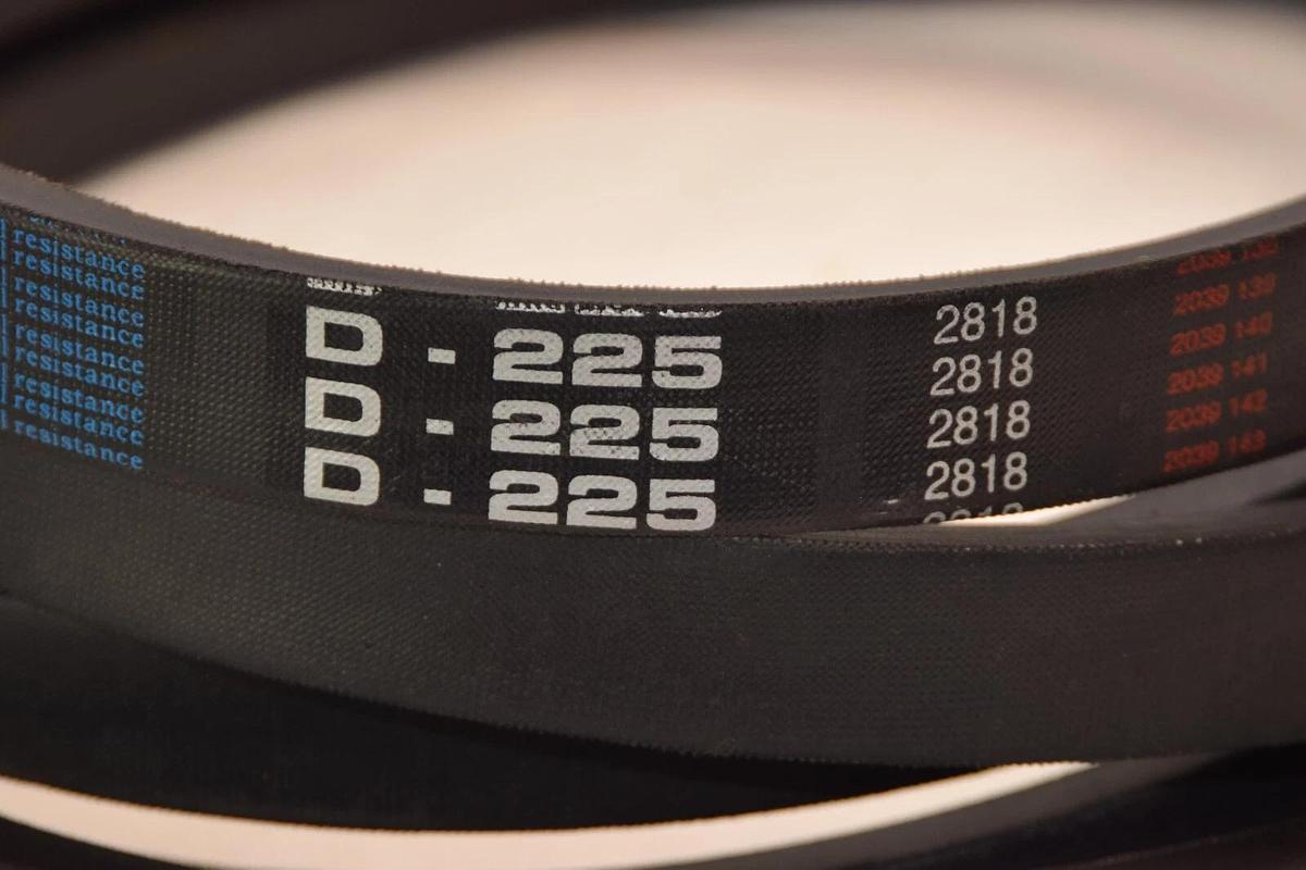 (NEW) D&D POWER DRIVE D-225 2818 Multiflex Replacement V-Belt - 1 Band