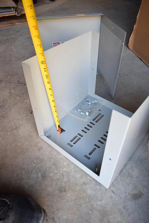 (NEW) GE / GENERAL ELECTRIC 37GCAB13V , A-2327 Type 1 Reactor Cabinet Enclosure