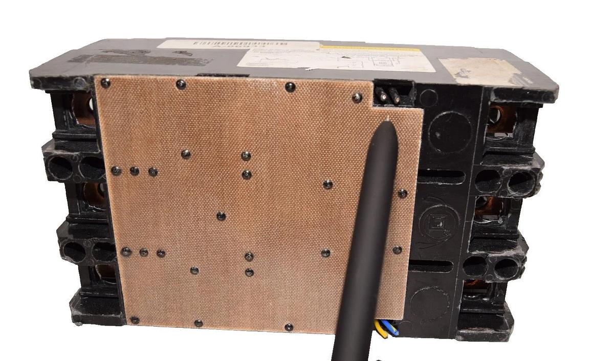 Used Square D 250A Circuit Breaker 0W6129A KH 250 Amp 3 Pole