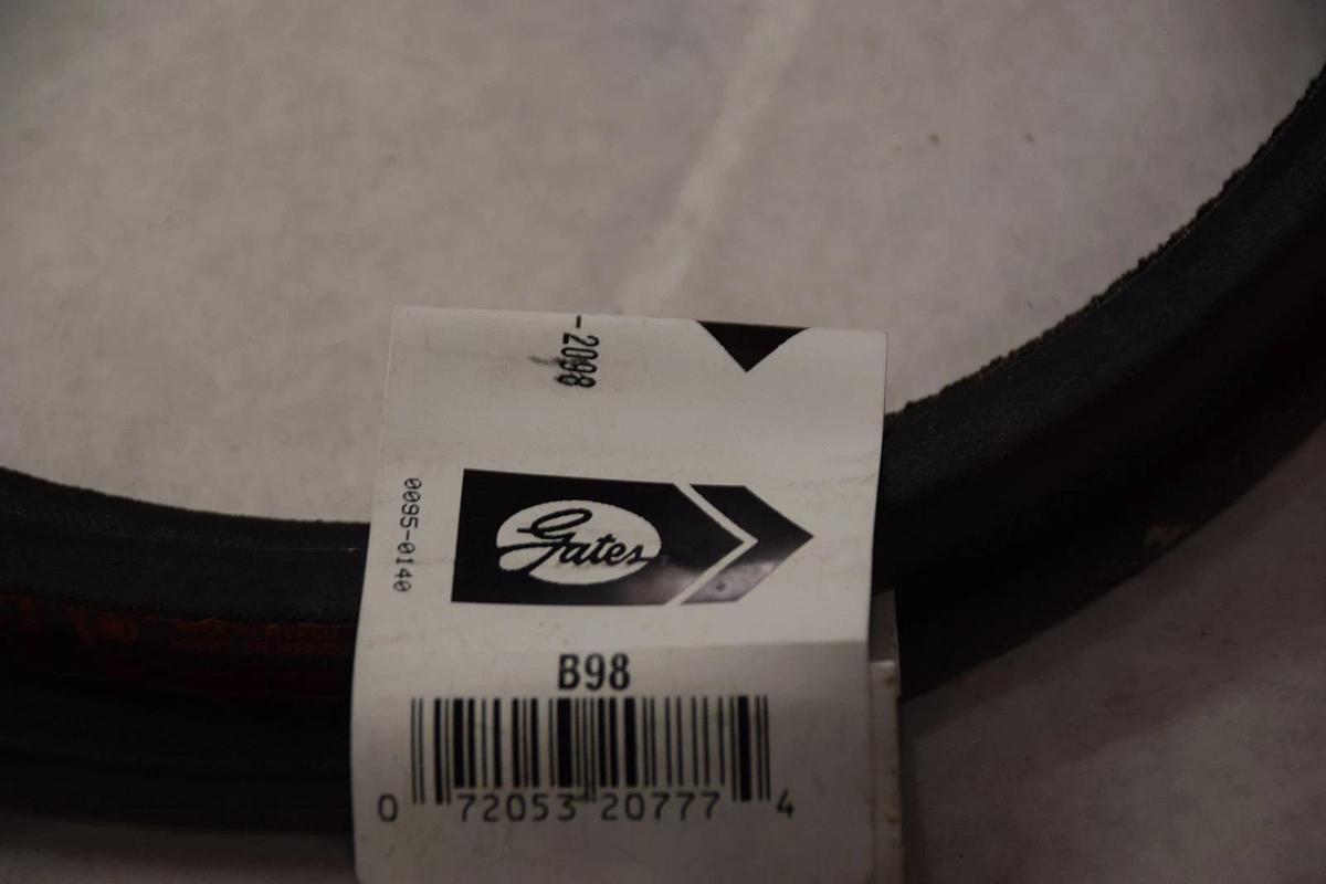 GATES B98 9003-2098 101" OUTSIDE LENGTH 13/32", 21/32" HIGH-POWER II V-BELT NEW