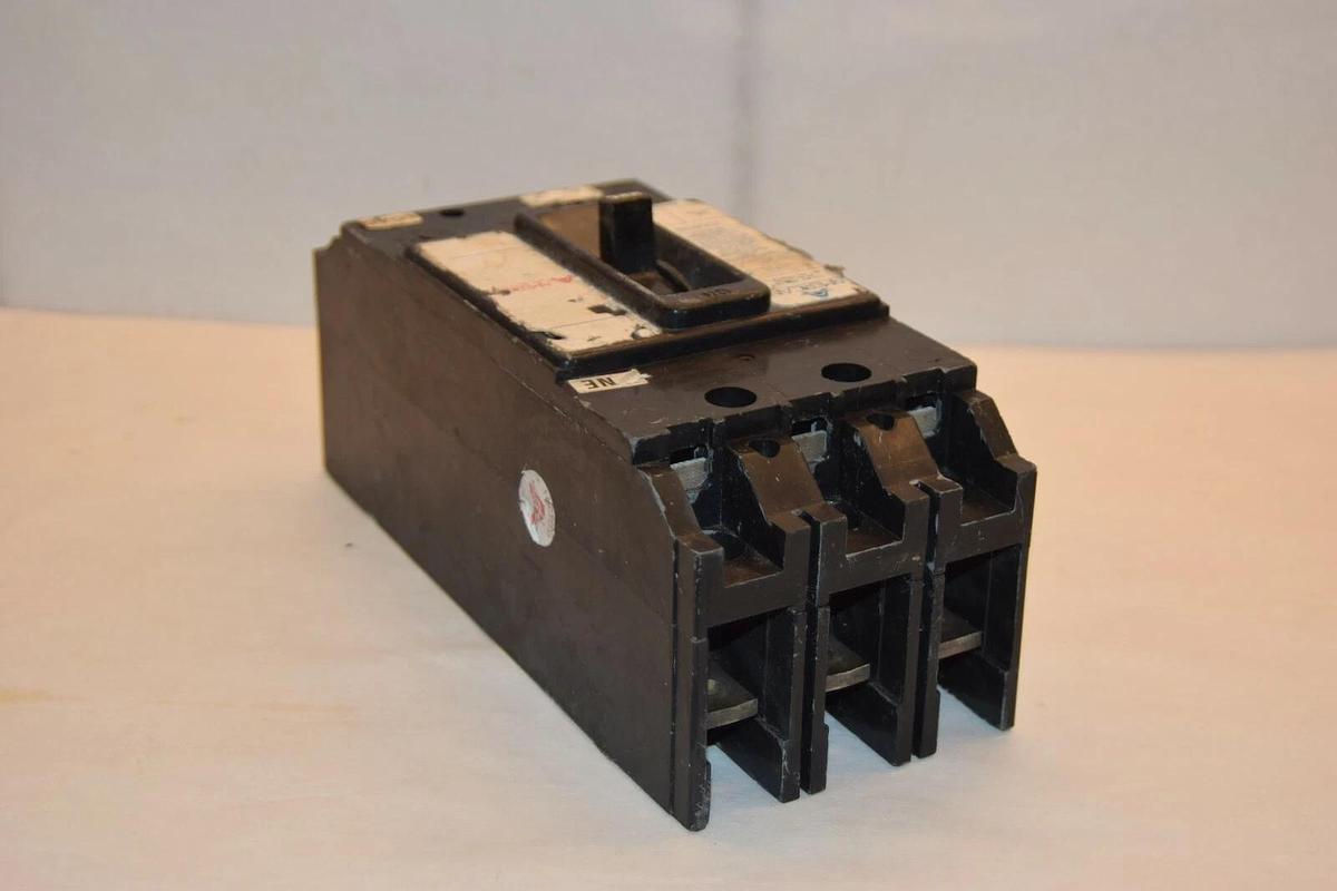 Used AMERICAN Type NFJ MG-8704 225A 480Vac 3 Pole Circuit Breaker