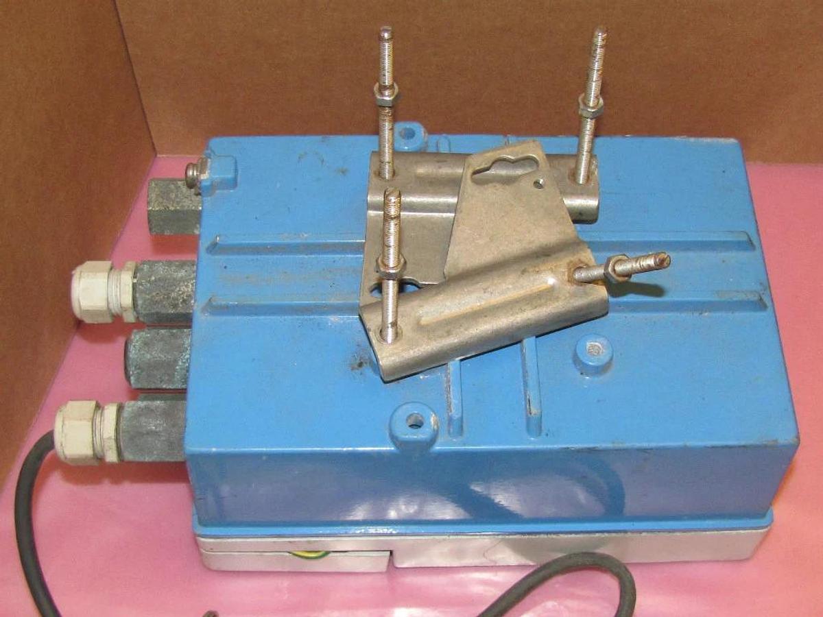 Used ENDRESS+HAUSER MYCOM S MYCOMS 100-230 VAC