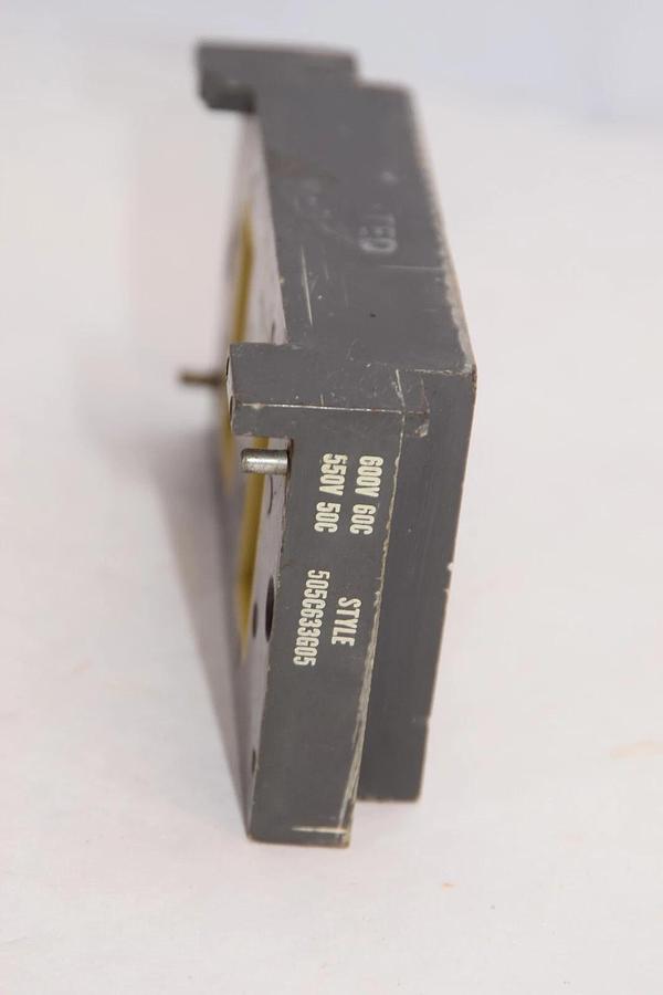 Used WESTINGHOUSE 505C633G05 550/600V 50/60c Coil *Chip*