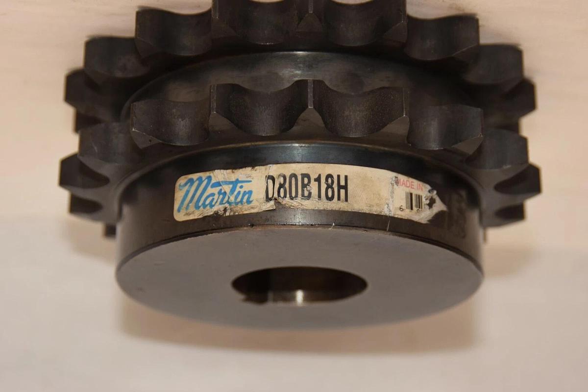 (NEW) MARTIN D80B18H 18 Teeth 1-3/4" Bore Double Row Sprocket