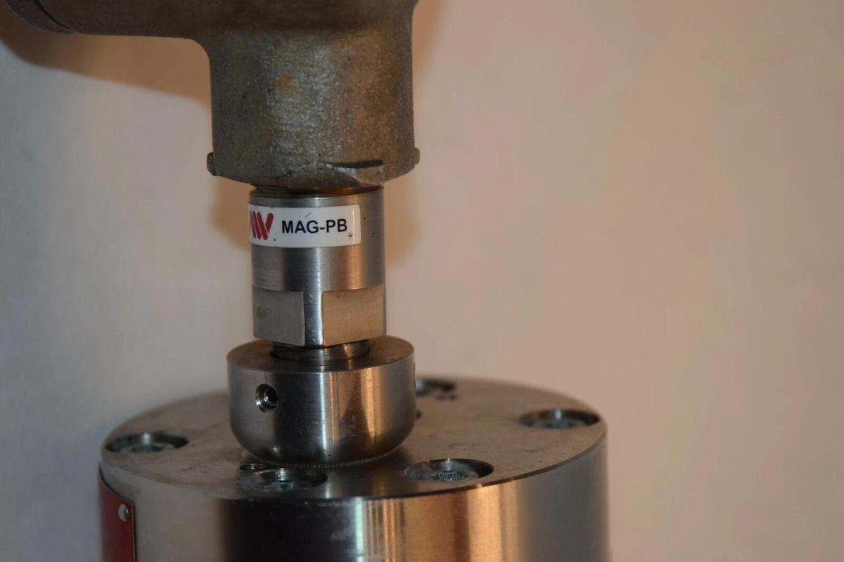 Used AW COMPANY Gear Flow Meter JVS-20KG-25 NPT Geared Flow Meter JVS-20KG-25-NPT