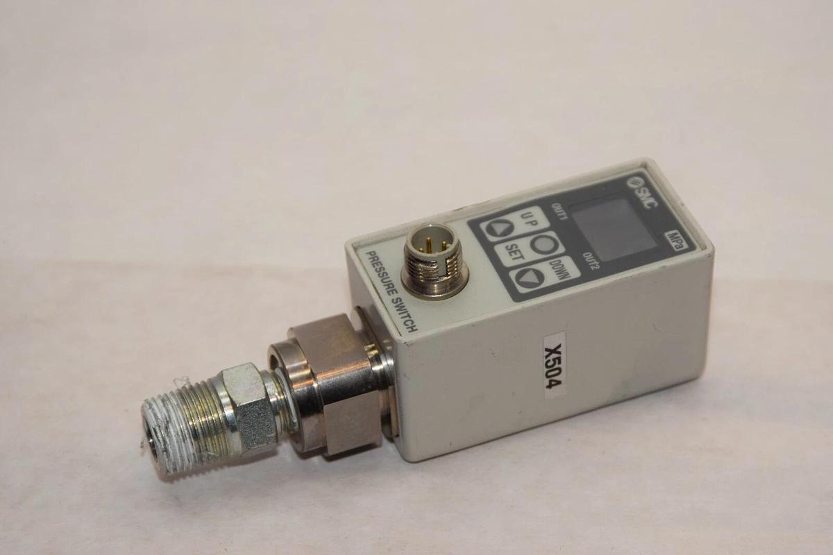 Used SMC ISE70-F02-43 ISE70F0243 0-1.0MPa 12-24Vdc Pressure Switch