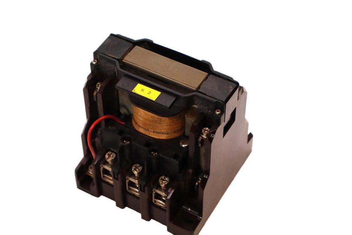 Used KLOCKNER-MOELLER DIL2-22 , DIL 2-22 220V Contactor