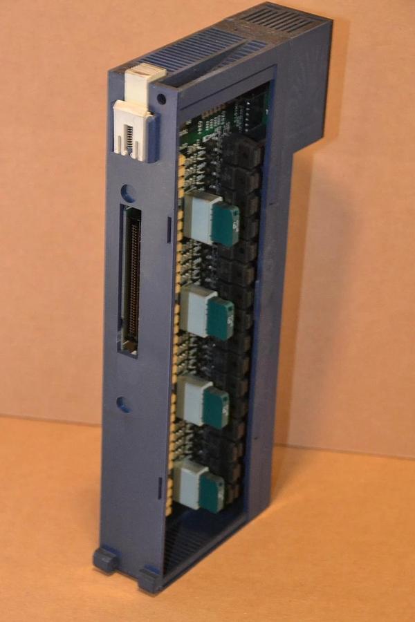 Used Toyopuc OUT-25 PLC DC Output Module TPK-2665 OUT 25