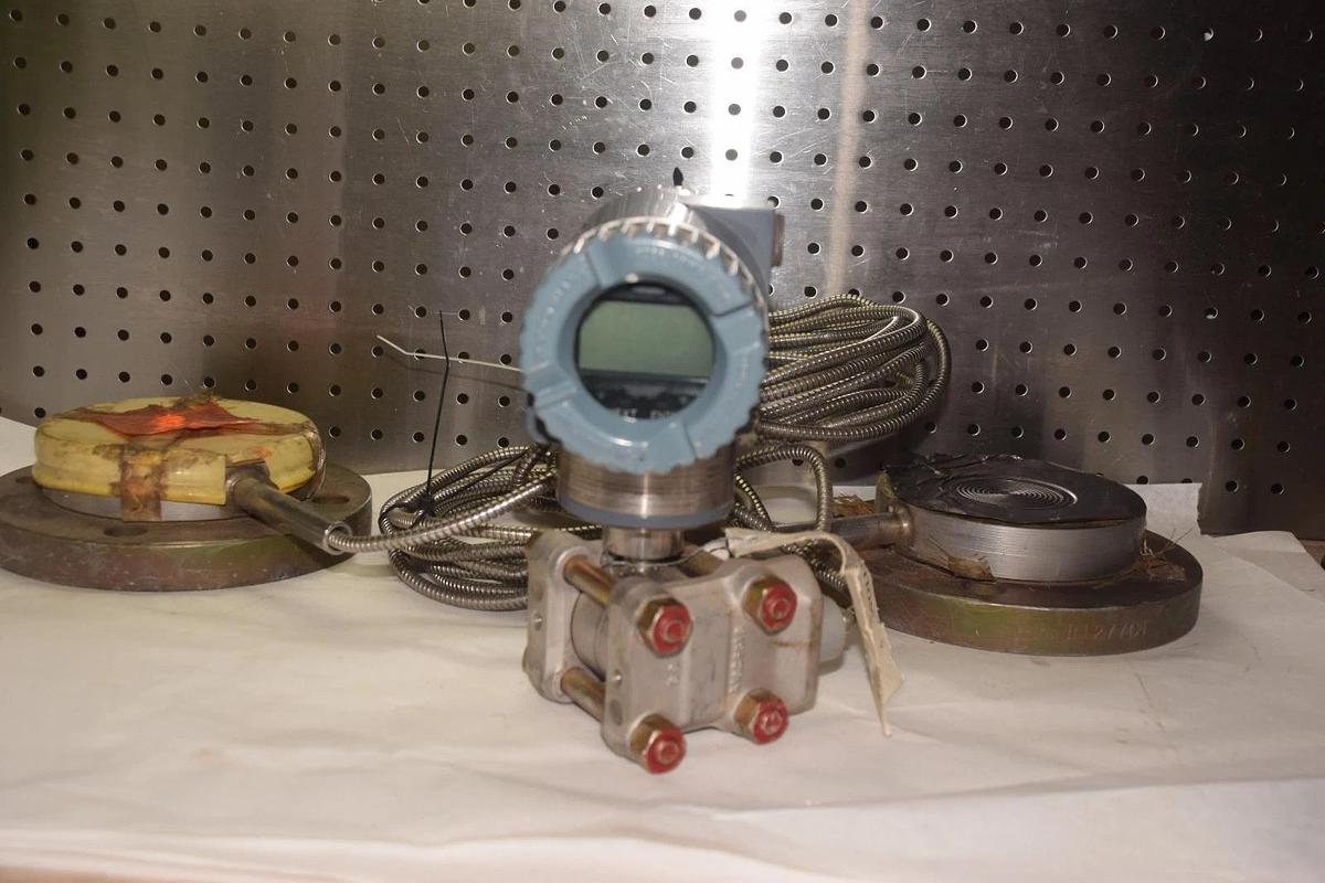 Used Foxboro Pressure Transmitter IPS10-D58A1CHE1F-M1L1 12.5-42vdc