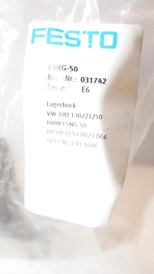 (NEW) FESTO LSNG-50 , LSNG50 , 031742 Clevis Foot Mount Bearing