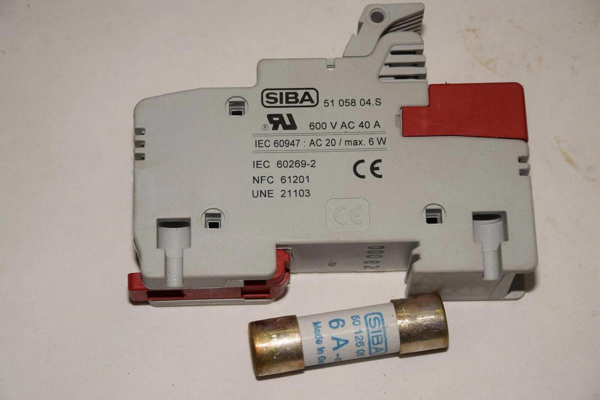 Used SIBA 14x51 51 058 04.S 5105804.S WITH 6A FUSE 600V AC 40A FUSE HOLDER