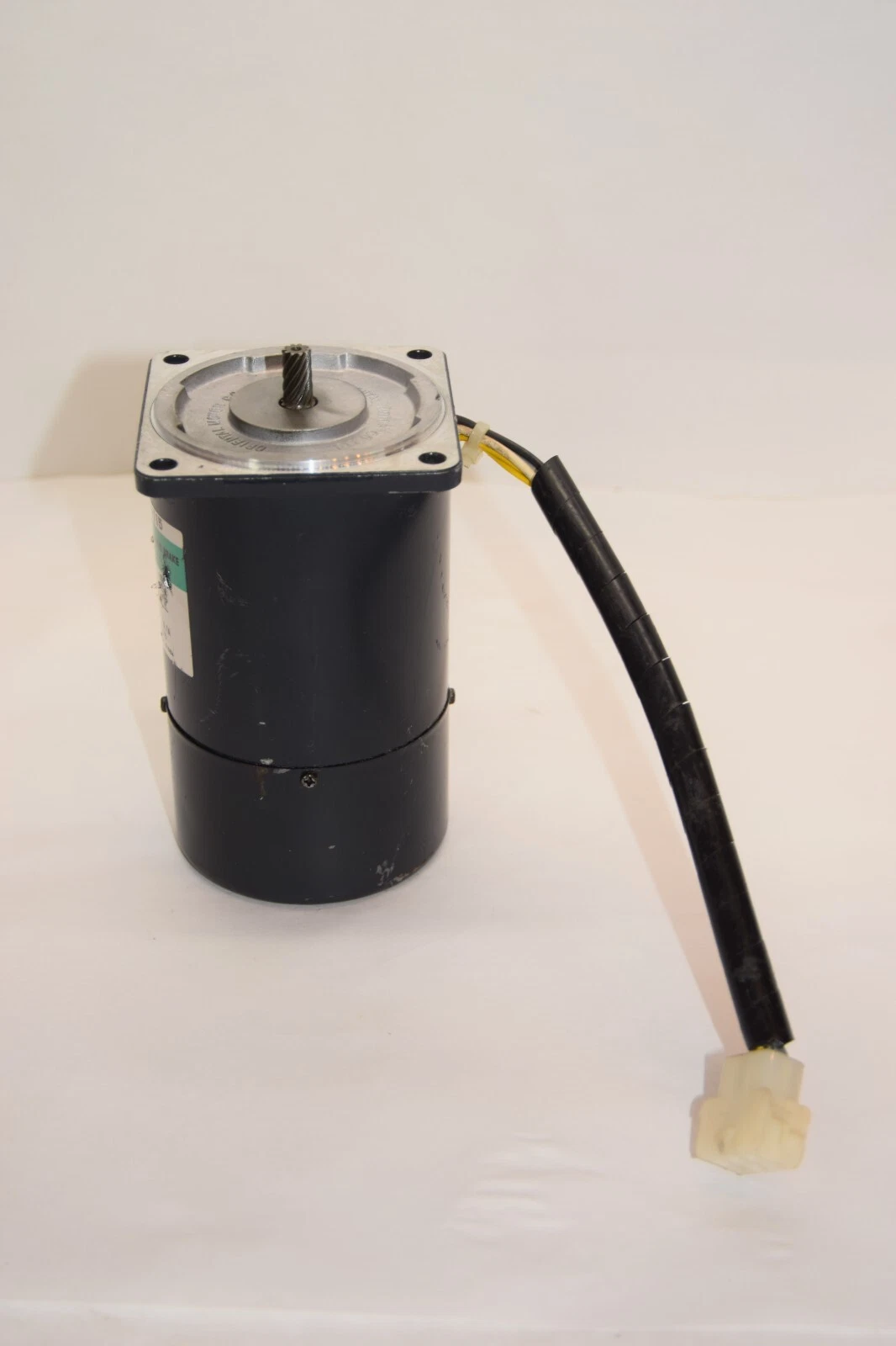 Used ORIENTAL MOTOR CO. LTD 5RK40GN-AM-115 40W 115V 60Hz 1550rpm Magnetic Brake Motor