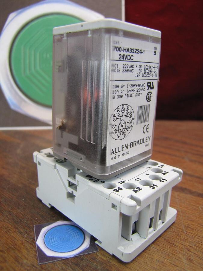 Used ALLEN BRADLEY 700-P400A1  700P400A1 Series A 115-120V Direct Drive Relay