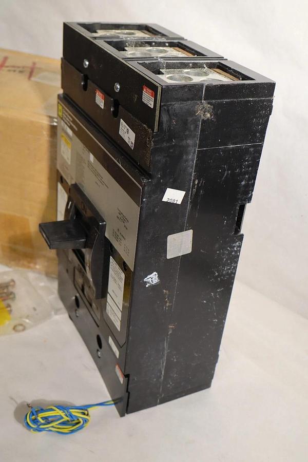 SQUARE D Circuit Breaker MHL3670035DC2351 700 Amp 700A Shunt Aux NOS cosmeticdmg