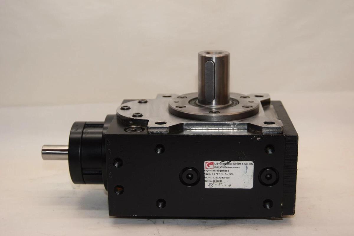 (NEW) MS-GRAESSNER D-72135 18.27mm & 35.10mm Shaft Gear Box / Speed Reducer