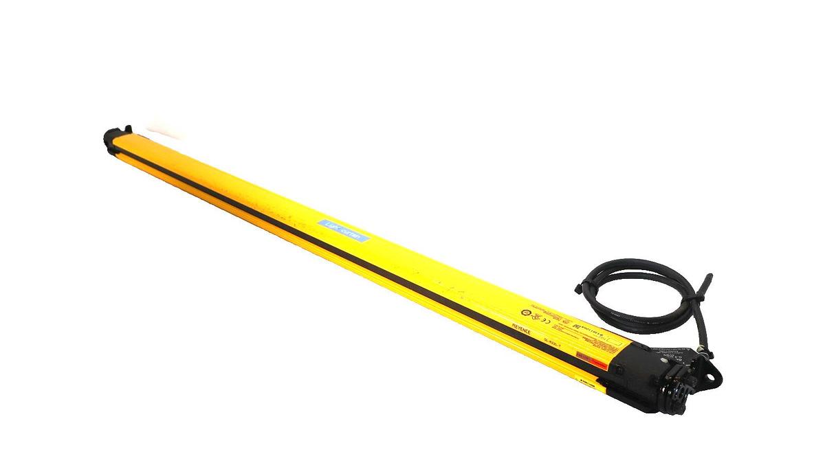 Used Keyence GL-R22L-T , GLR22LT 24V 56mA Light Curtain Transmitter