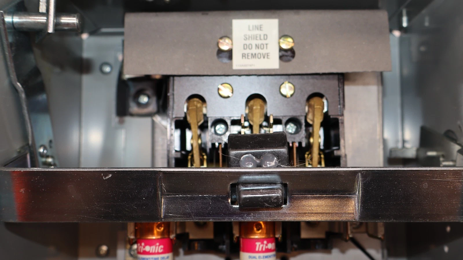 GE 60A 60 Amp Fusible Disconnect Safety Switch DH422R 240V 3P 4 Wire (New)