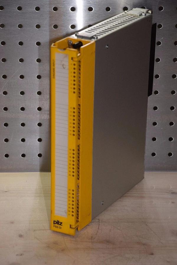 Used PILZ PSS DI 301100 1.1 30110011 3011001.1 PSSDI PSSD1 Pss D1  INPUT MODULE