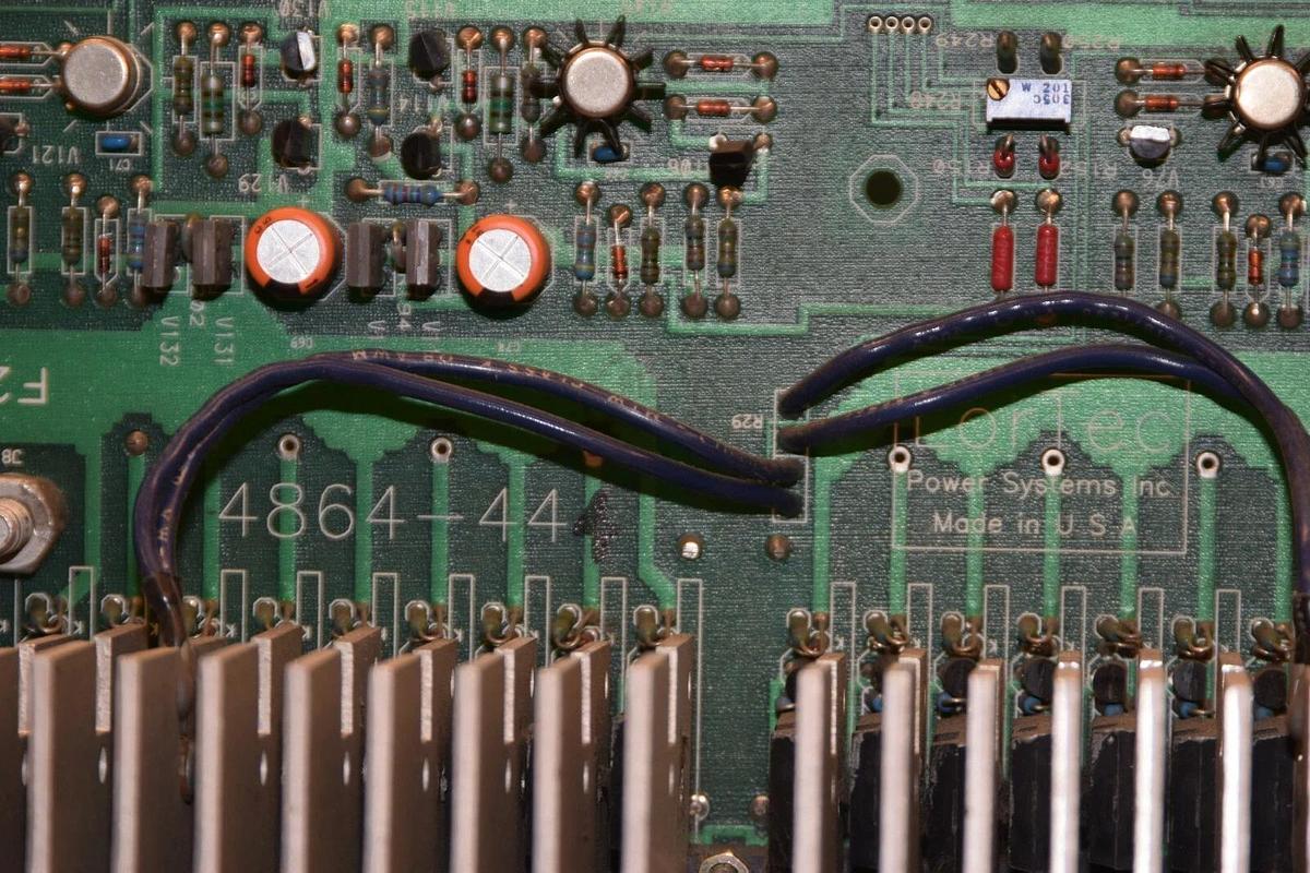 Used LORTEC POWER SYSTEMS 4864-444 4864444 Circuit Board