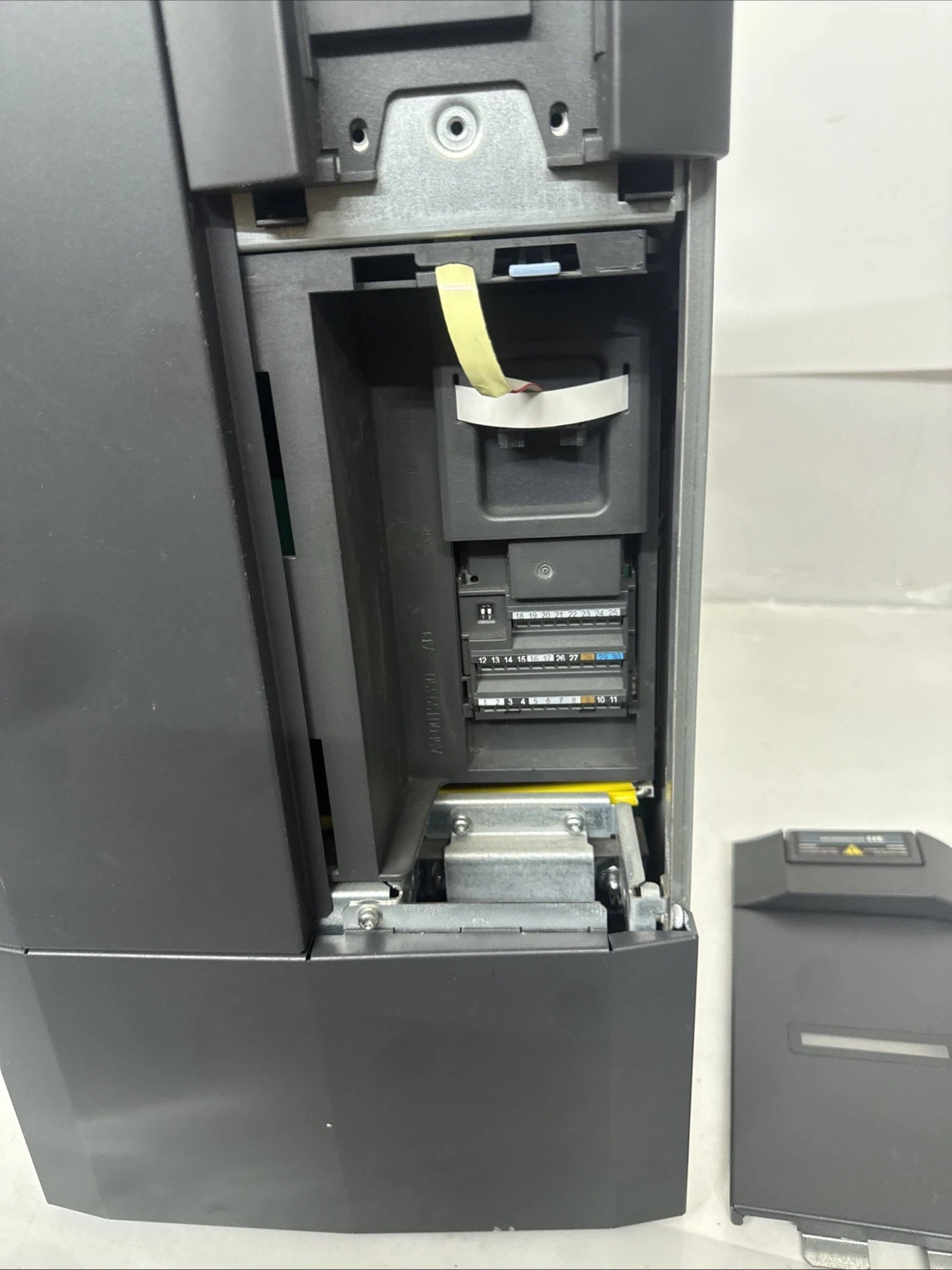 Used SIEMENS 6SE6440-2UC31-1DA1 Micromaster 440 42A 0-650Hz Inverter Drive